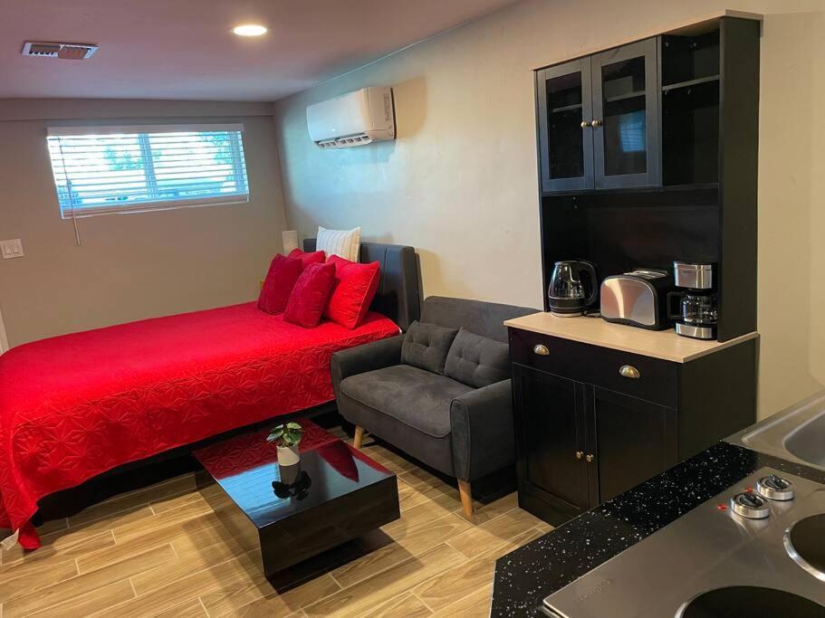 New Midtown Modern Studio With Backyard ฟีนิกซ์ ภายนอก รูปภาพ